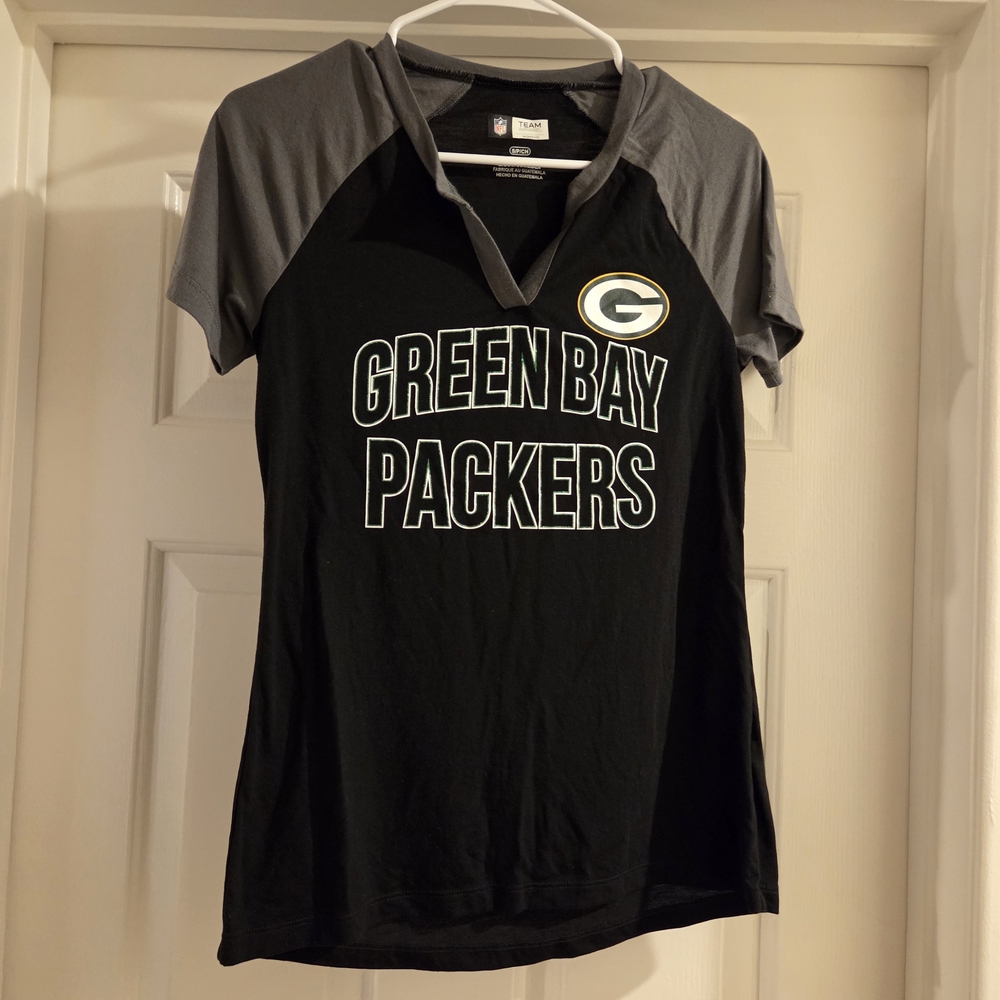 NFL Team Apparel Women's Black T-Shirt
